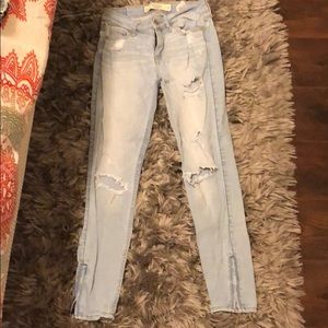 Abercrombie light ripped jeans